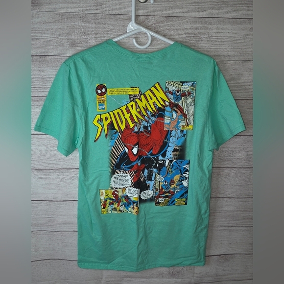 Marvel Spider-Man Grapic Tee Size Medium - Picture 2 of 3